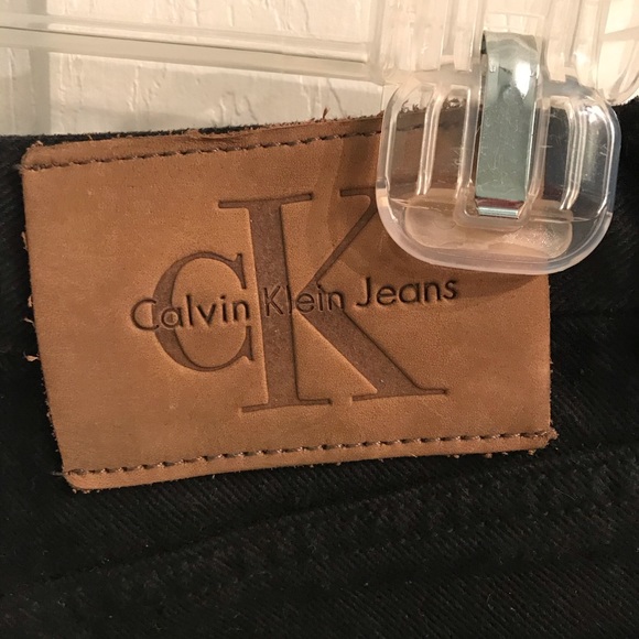 Calvin Klein Jeans Shorts!! - Picture 3 of 8